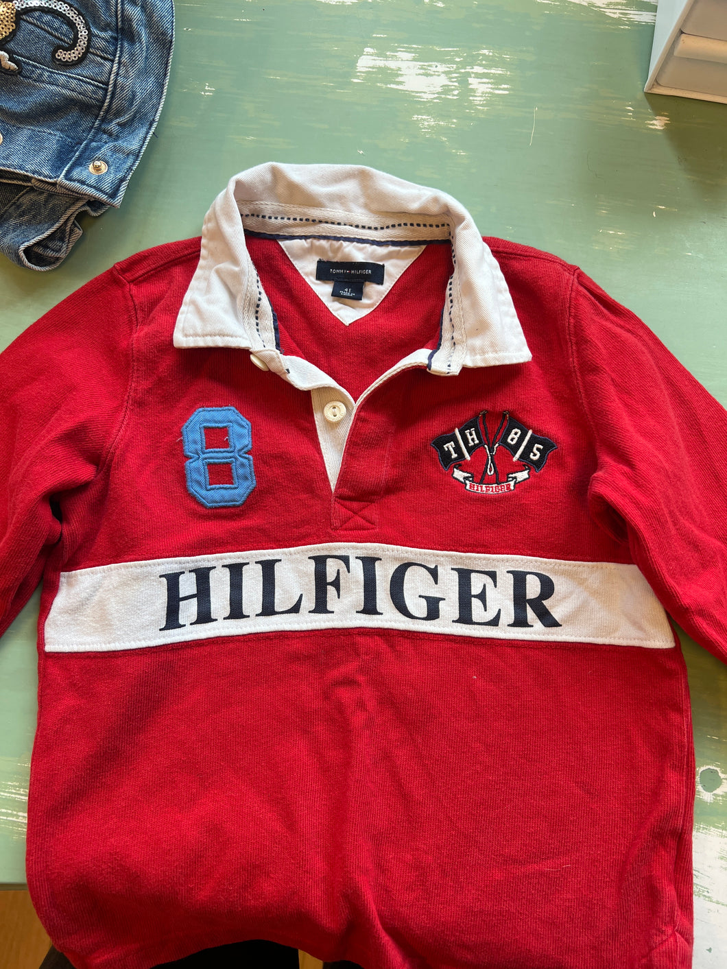 Röd tröja Tommy Hilfiger 4 år