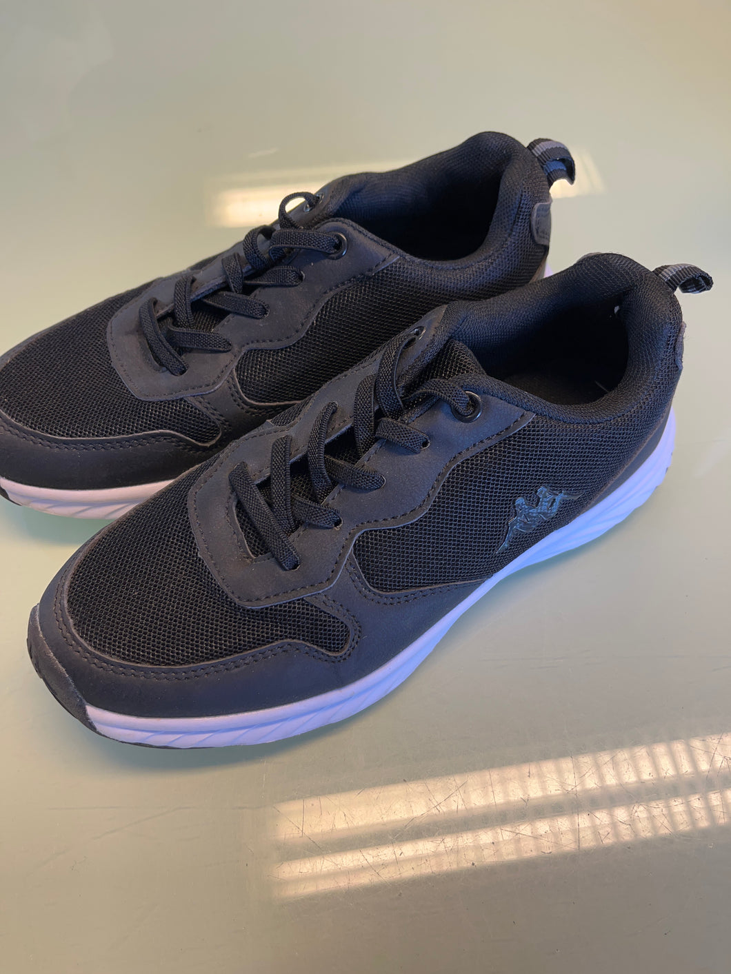 Svarta sneakers Kappa 34