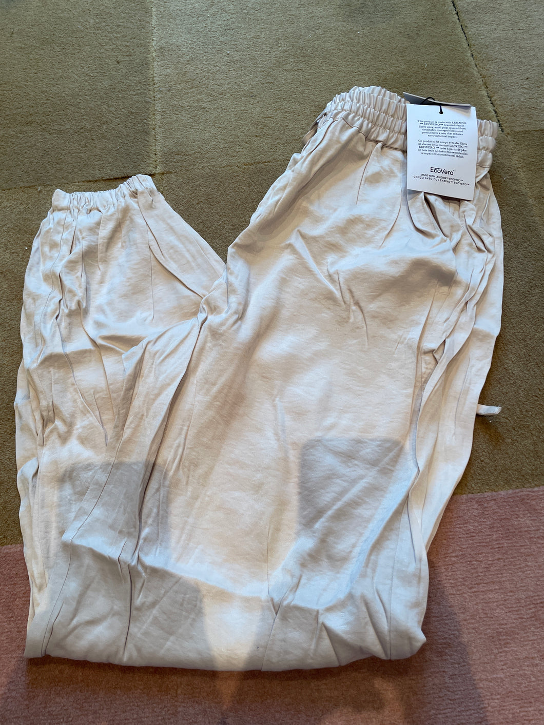 Beige byxor NWT Selected Femme 38
